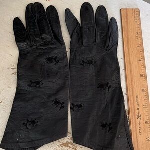 Vintage U.S. Zone Germany Aris Kid Leather embroidered gloves ladies black